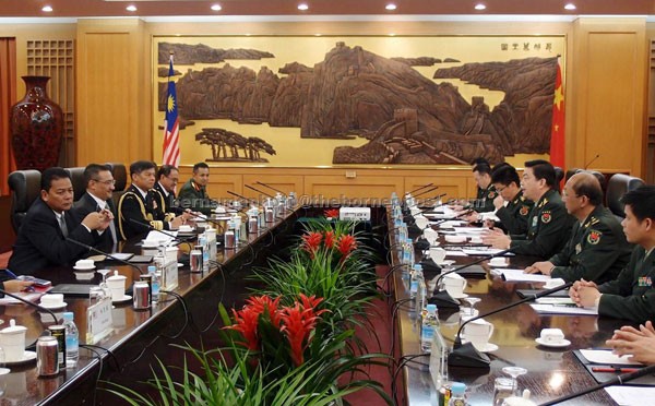 China, Malaysia enhance defense cooperation - ảnh 1